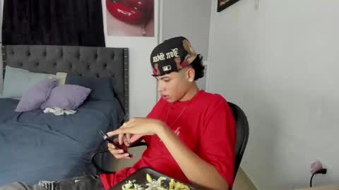 nick_master2 online show from 04/06/26, 04:32