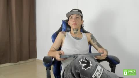 nick_tattooedguy online show from 06/19/26, 07:28