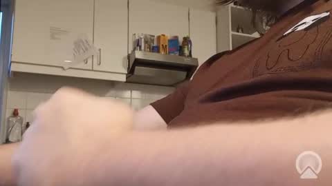 nick_x_b online show from 12/16/25, 07:46