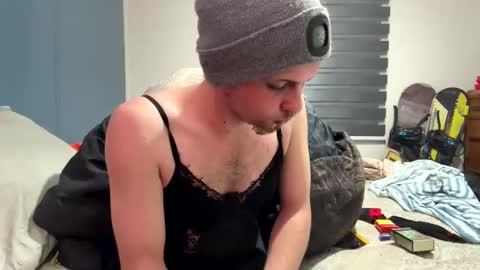 Snapshot of nickie42082 chatting on 10/27/25, 07:12 nickie42082 online show from 10/27/25, 07:12