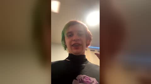 Snapshot of nickie42082 chatting on 03/30/26, 02:12 nickie42082 online show from 03/30/26, 02:12