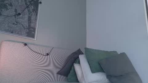 NICKI FOX  online show from 11/25/25, 07:58