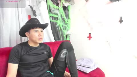 Snapshot of nickk_wolff chatting on 10/27/25, 10:41 Nickk Wolff online show from 10/27/25, 10:41