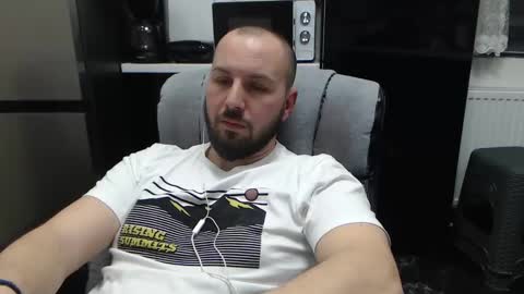 Snapshot of nickolas22 chatting on 02/03/25, 10:43 Julian online show from 02/03/25, 10:43