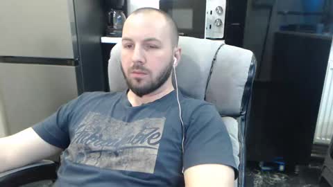 Snapshot of nickolas22 chatting on 02/09/25, 11:57 Julian online show from 02/09/25, 11:57