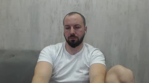 Julian online show from 12/13/25, 11:54