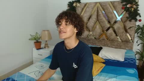 Nickolas Muoz online show from 12/15/24, 10:26