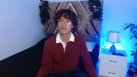 Nickolas Muoz online show from 12/19/24, 12:23