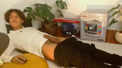 Nickolas Muoz online show from 12/27/24, 09:11