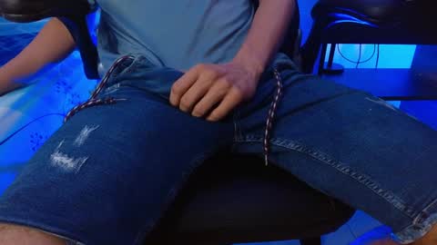 Nickolas Muoz online show from 12/29/24, 01:13