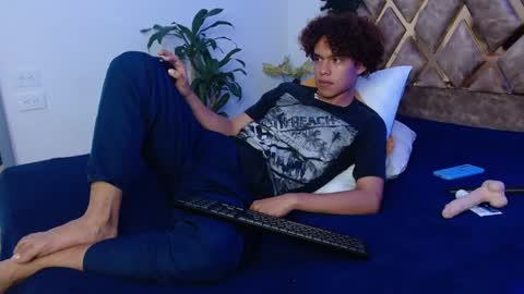 Nickolas Muoz online show from 12/30/24, 11:38