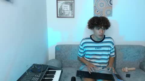 Nickolas Muoz online show from 01/14/25, 12:11