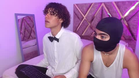Nickolas Muoz online show from 02/06/25, 01:10