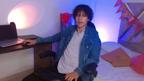 Nickolas Muoz online show from 02/16/25, 07:16