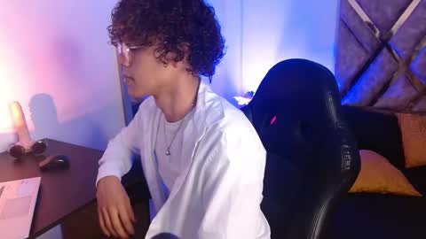 Nickolas Muoz online show from 02/20/25, 07:08