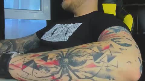 Snapshot of nicktattoomaster chatting on 05/28/26, 05:43 nicktattoomaster online show from 05/28/26, 05:43