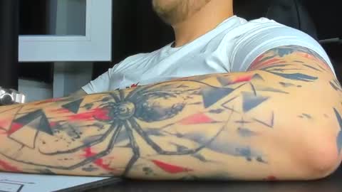 Snapshot of nicktattoomaster chatting on 06/13/26, 07:01 nicktattoomaster online show from 06/13/26, 07:01