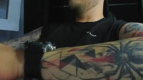 Snapshot of nicktattoomaster chatting on 06/18/26, 06:23 nicktattoomaster online show from 06/18/26, 06:23
