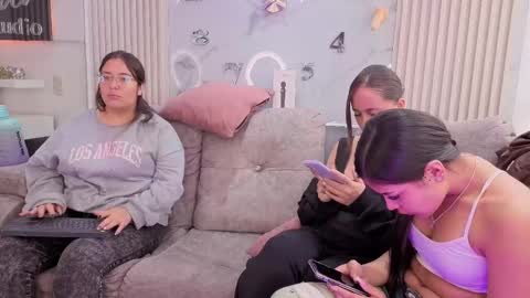 nicky_as online show from 02/18/26, 03:08