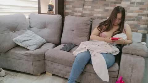 Snapshot of nicky_as chatting on 05/11/26, 02:45 nicky_as online show from 05/11/26, 02:45