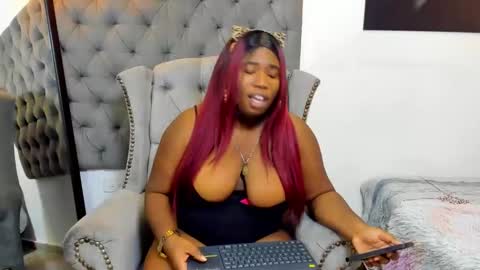 Snapshot of nicky_brown1 chatting on 02/17/25, 07:31 Nicky Brown online show from 02/17/25, 07:31
