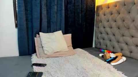 Snapshot of nicky_brown1 chatting on 09/15/25, 07:03 Nicky Brown online show from 09/15/25, 07:03