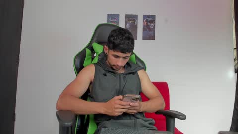 nicky online show from 12/02/24, 08:00