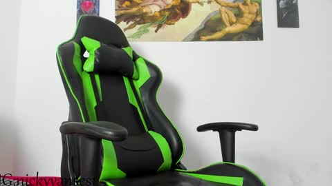 nicky online show from 12/18/24, 10:35