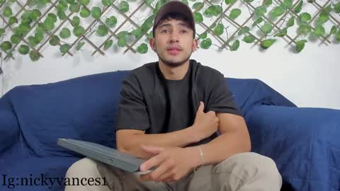 nicky online show from 03/07/25, 08:11