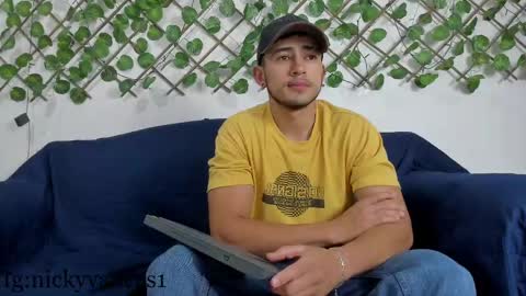 nicky online show from 03/08/25, 08:03