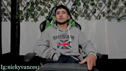 nicky online show from 10/10/25, 07:24