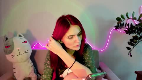 Snapshot of nicky_weekends chatting on 12/13/24, 08:20 Nicky Weekends online show from 12/13/24, 08:20