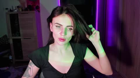 Snapshot of nicky_weekends chatting on 01/27/25, 01:37 Nicky Weekends online show from 01/27/25, 01:37