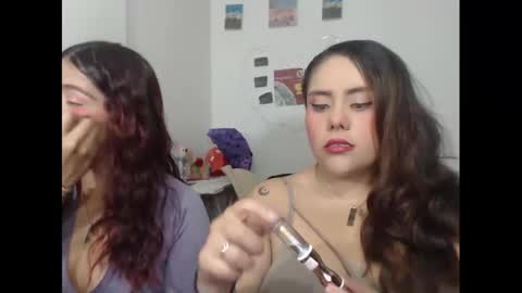 Nickyandcam online show from 11/21/25, 10:52