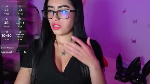 Nicolle online show from 11/27/25, 07:05