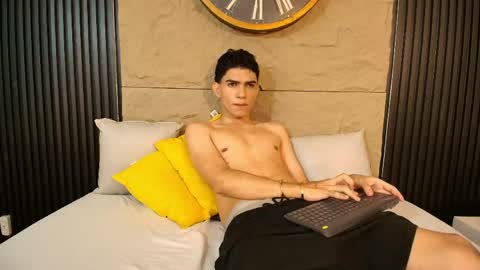 Snapshot of nico_monroet chatting on 04/20/26, 09:49 nico_monroet online show from 04/20/26, 09:49