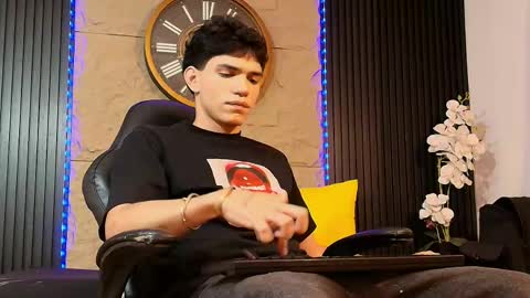Snapshot of nico_monroet chatting on 04/28/26, 08:58 nico_monroet online show from 04/28/26, 08:58