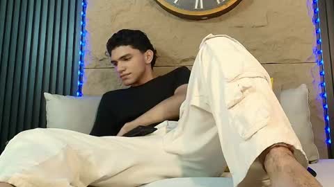 Snapshot of nico_monroet chatting on 05/28/26, 10:40 nico_monroet online show from 05/28/26, 10:40