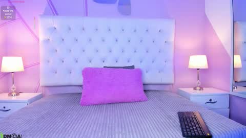 Nicol  online show from 02/15/26, 06:37