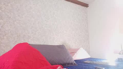 Nicol online show from 09/08/25, 07:24