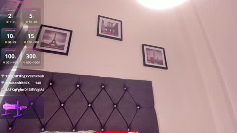 Snapshot of nicol_gil01 chatting on 12/15/24, 04:29 Nicol online show from 12/15/24, 04:29