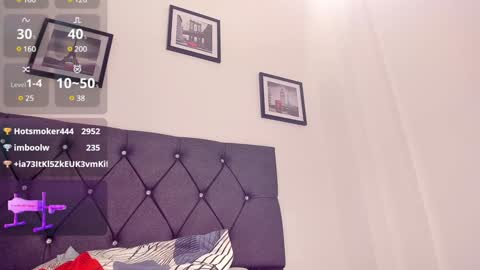 Snapshot of nicol_gil01 chatting on 12/24/24, 04:11 Nicol online show from 12/24/24, 04:11