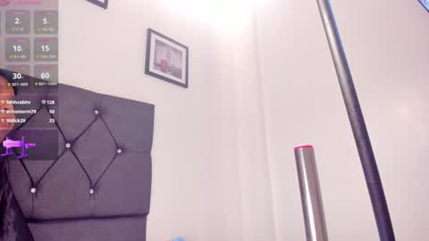 Snapshot of nicol_gil01 chatting on 12/31/24, 09:53 Nicol online show from 12/31/24, 09:53