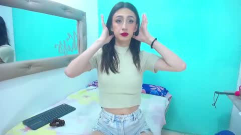 Snapshot of nicol_grey1302 chatting on 02/04/26, 02:39 nicol_grey1302 online show from 02/04/26, 02:39