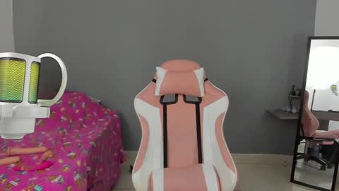 Snapshot of nicol_jone chatting on 02/01/25, 06:43 Nicol sanchez online show from 02/01/25, 06:43