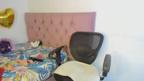 Nicol sanchez online show from 03/22/26, 10:02