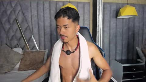 Nicolai online show from 12/03/25, 12:25