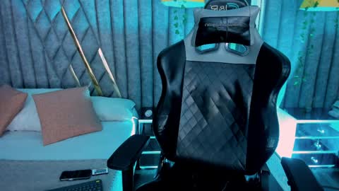 Nicolai online show from 04/08/26, 12:05