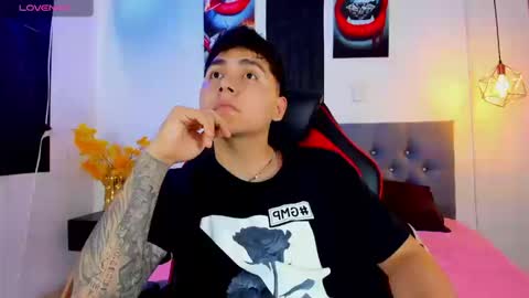 nicolas_james_sc online show from 09/23/25, 02:53