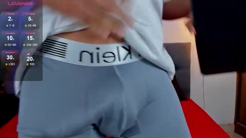 nicolas_james_sc online show from 10/10/25, 01:43